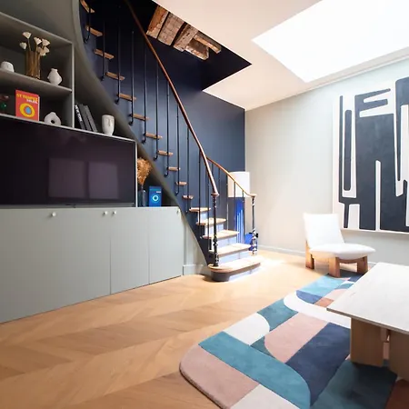 Daire Stylish Duplex In Paris' Center Paris