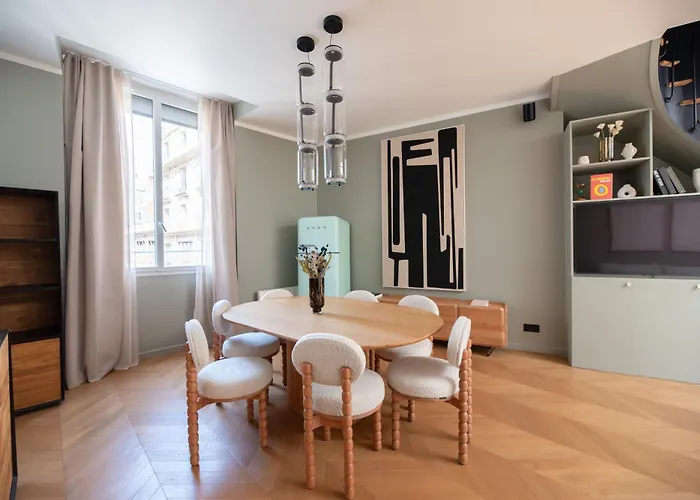 Stylish Duplex In Paris' Center Апартаменты Париж