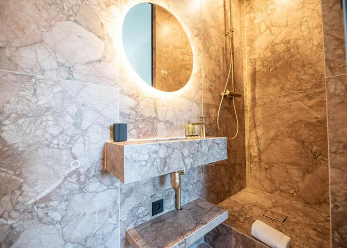 Stylish Duplex In Paris' Center *