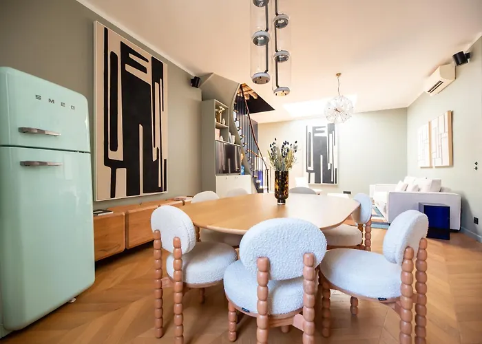 Stylish Duplex In Paris' Center