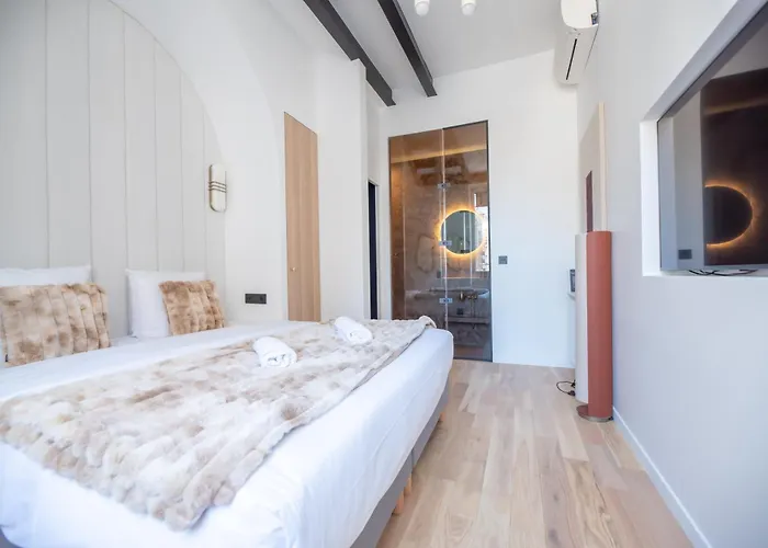 Stylish Duplex In Paris' Center Апартаменты Париж