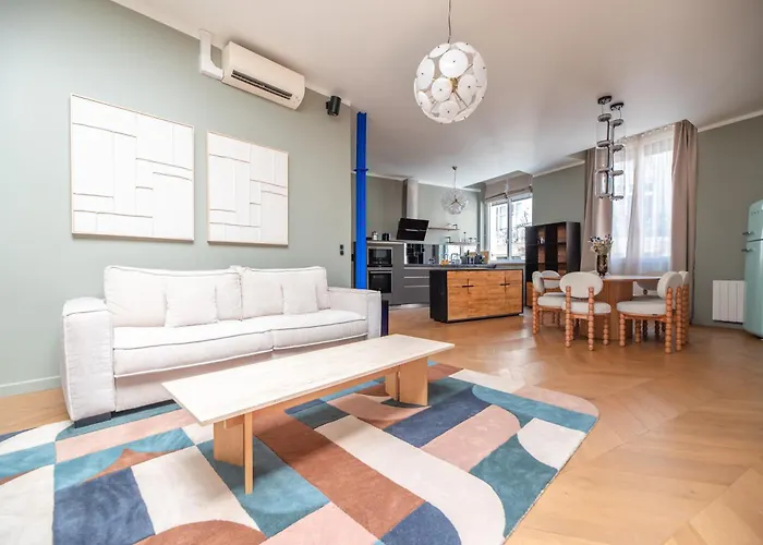 Апартаменты Stylish Duplex In Paris' Center *