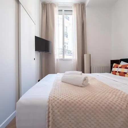 Appartement Stylish Duplex In Paris' Center Parijs