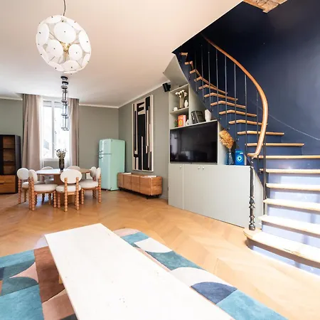 Appartement Stylish Duplex In Paris' Center Parijs